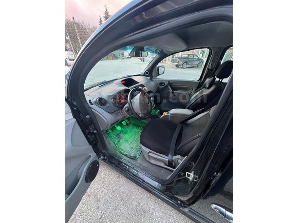 Sahibinden Renault Kangoo Multix 1.5 dCi Authentique 2010 Model  290.000 km Siyah