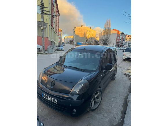 Sahibinden Renault Kangoo Multix 1.5 dCi Authentique 2010 Model  290.000 km Siyah