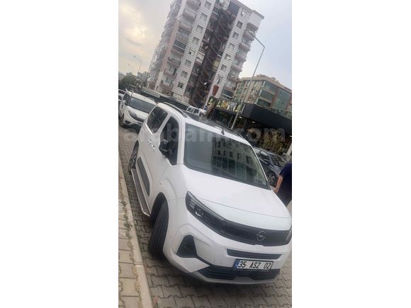 Sahibinden %20 kdvli garantili Opel Combo 1.5 CDTI Ultimate 2024 Model 