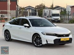 HATASIZ 2025HONDA CİVİC-EXECUTİVE PLUS-6001KM-SIFIR NEYSE BUDA O