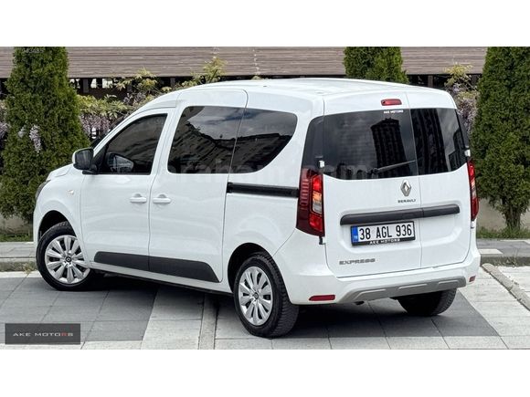 AKE MOTORS'dan Renault Express Combi 1.5 BlueDCI Joy BOYASIZ !!!