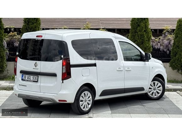 AKE MOTORS'dan Renault Express Combi 1.5 BlueDCI Joy BOYASIZ !!!