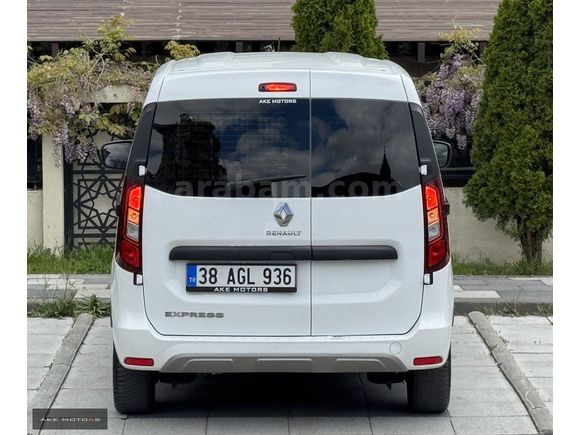 AKE MOTORS'dan Renault Express Combi 1.5 BlueDCI Joy BOYASIZ !!!