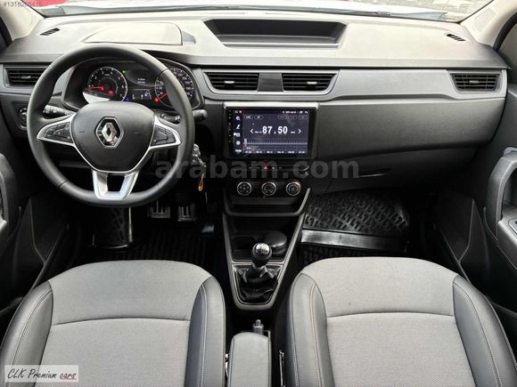 "CLK_Premium_cars"-2024_EXPRESS_1.5_JOY_EKRAN'LI_BOYASZ_31.KM'DE