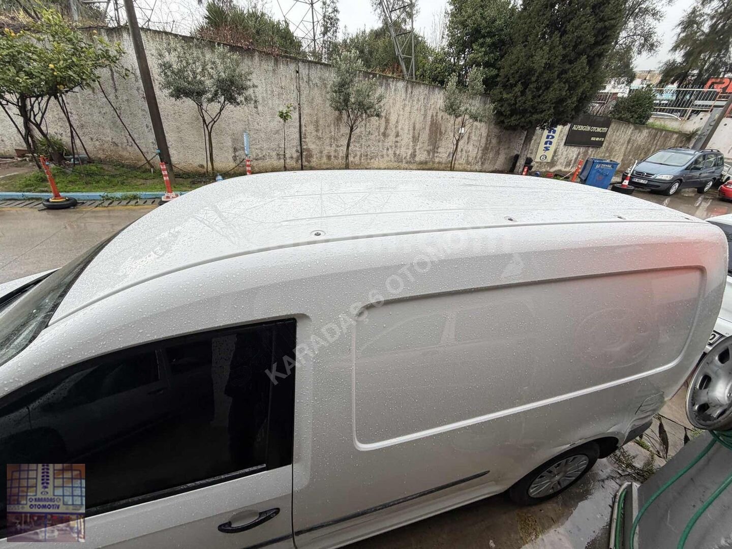 Galeriden Volkswagen Caddy 2.0 TDI Maxi Van 2016 Model İzmir 346.000 km Beyaz 6