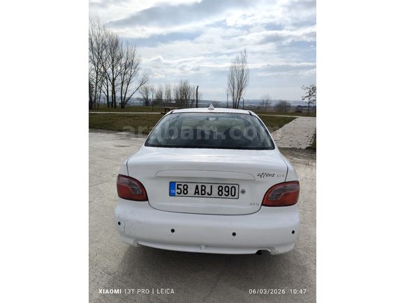 Sahibinden Hyundai Accent 1.5 GLS otomatik vites-ABS-klima.1998 Model