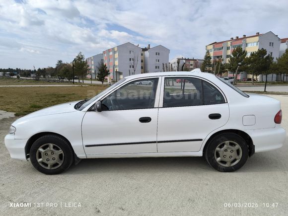Sahibinden Hyundai Accent 1.5 GLS otomatik vites-ABS-klima.1998 Model