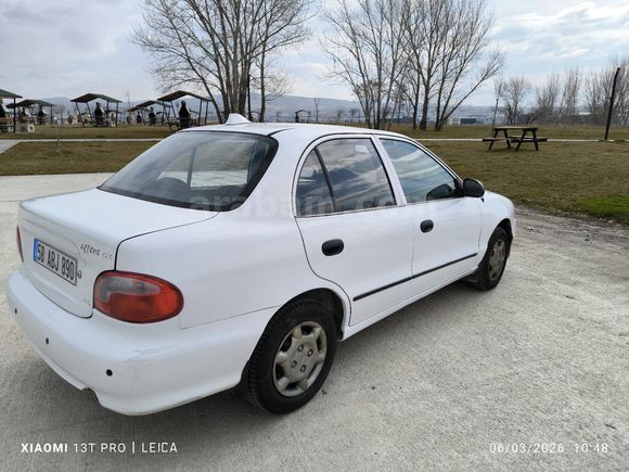 Sahibinden Hyundai Accent 1.5 GLS otomatik vites-ABS-klima.1998 Model