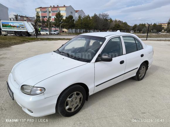 Sahibinden Hyundai Accent 1.5 GLS otomatik vites-ABS-klima.1998 Model