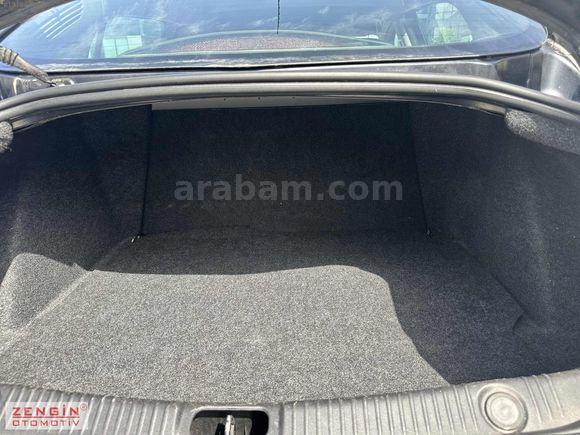 ?ZENGİN den ?K.KARTI 12 AY TK 2010 MEGANE SEDAN 1.5 DCI AUTH.