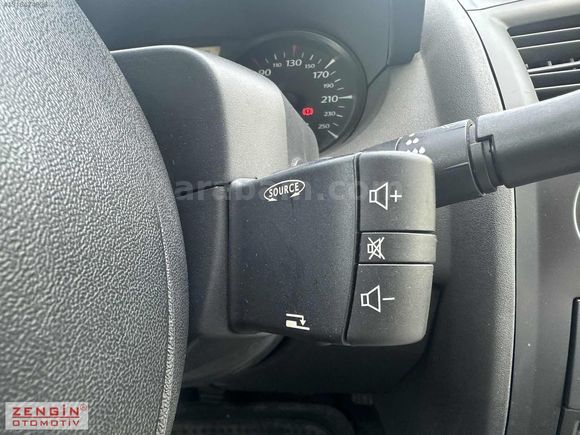 ?ZENGİN den ?K.KARTI 12 AY TK 2010 MEGANE SEDAN 1.5 DCI AUTH.