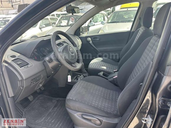 ?ZENGİN den ?K.KARTI 12 AY TK 2010 MEGANE SEDAN 1.5 DCI AUTH.