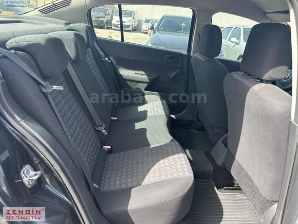 ?ZENGİN den ?K.KARTI 12 AY TK 2010 MEGANE SEDAN 1.5 DCI AUTH.