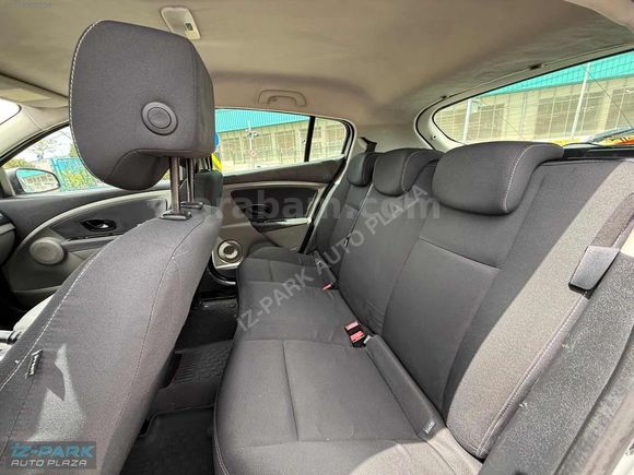 İZ-PARK AUTO 2011 MEGANE 1.5 DCİ Authentique EMİNEVİM*KATILIMEVİ