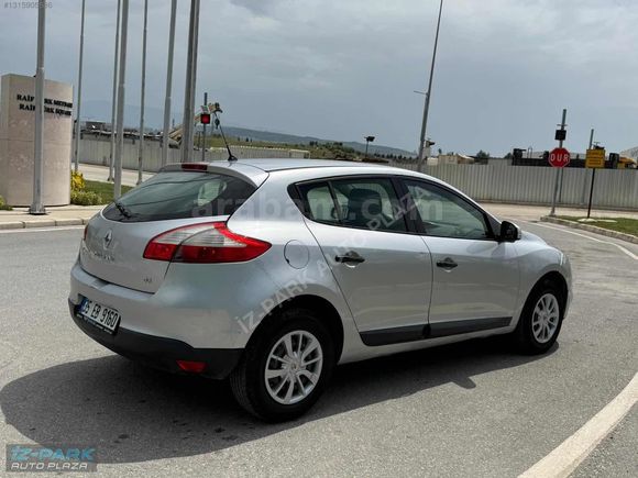 İZ-PARK AUTO 2011 MEGANE 1.5 DCİ Authentique EMİNEVİM*KATILIMEVİ