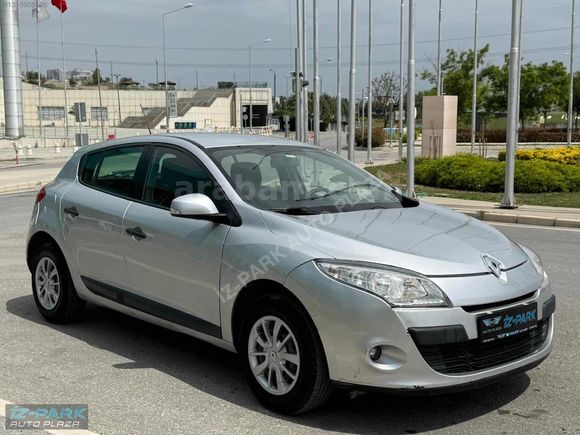 İZ-PARK AUTO 2011 MEGANE 1.5 DCİ Authentique EMİNEVİM*KATILIMEVİ