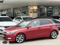 BOYASIZ-2017 Model Hyundai İ20 1.4 MPI Style Cam Tavan ' Kırmızı