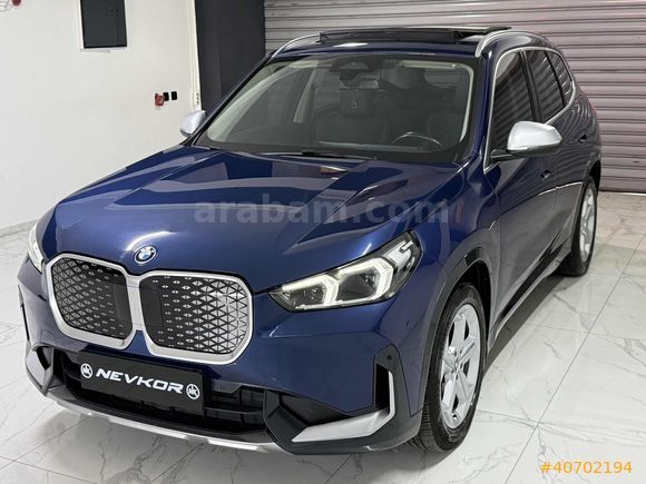 NEVKOR AUTO'DAN 2024 MODEL İX1 eDRIVE20 TABA- CAM TAVAN 42.000KM
