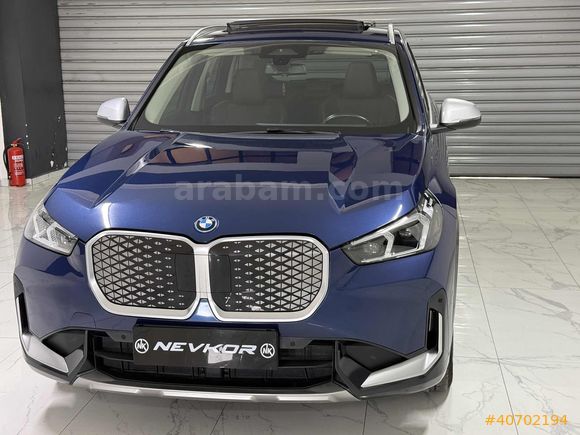 NEVKOR AUTO'DAN 2024 MODEL İX1 eDRIVE20 TABA- CAM TAVAN 42.000KM