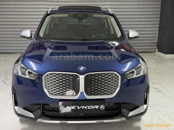 NEVKOR AUTO'DAN 2024 MODEL İX1 eDRIVE20 TABA- CAM TAVAN 42.000KM