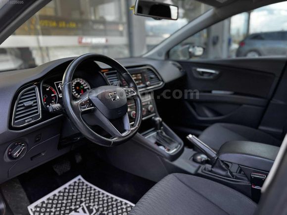 İZKAY MOTORS'DAN 2015 MODEL 1.6TDI OTOMATİK LEON EMSALSİZ