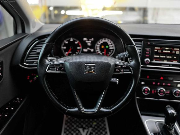 İZKAY MOTORS'DAN 2015 MODEL 1.6TDI OTOMATİK LEON EMSALSİZ