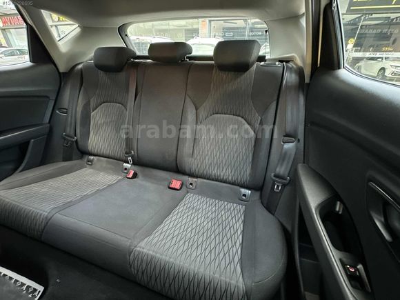 İZKAY MOTORS'DAN 2015 MODEL 1.6TDI OTOMATİK LEON EMSALSİZ