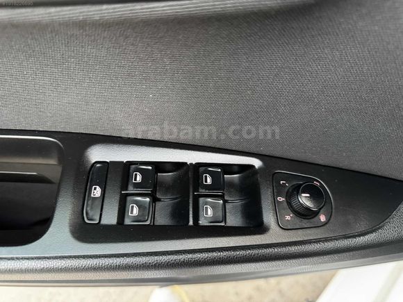 İZKAY MOTORS'DAN 2015 MODEL 1.6TDI OTOMATİK LEON EMSALSİZ