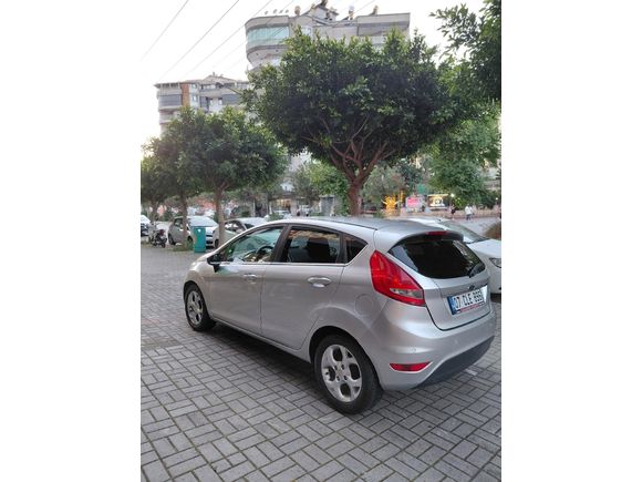 Sahibinden Ford Fiesta 1.4 Titanium 2011 Model