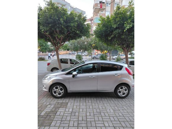 Sahibinden Ford Fiesta 1.4 Titanium 2011 Model