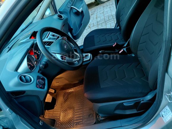 Sahibinden Ford Fiesta 1.4 Titanium 2011 Model
