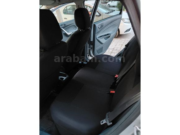 Sahibinden Ford Fiesta 1.4 Titanium 2011 Model