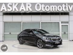 ASKAR OTOMOTİV'DEN 2025 520İ M SPORT K.ISITMA-SOĞUTMA-İÇİKIRMIZI