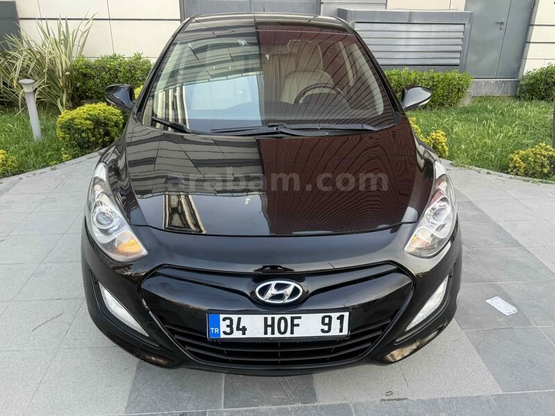 Galeriden Hyundai i30 1.6 GDi Style 2012 Model İstanbul 127.818 km Siyah