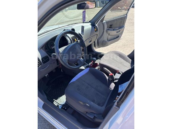 Sahibinden Hyundai Accent 1.5 CRDi Admire 2005 Model