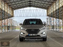 Hyundai Tucson 4*4 / Cam Tavan / Koltuk Isıtma / Bakımlı