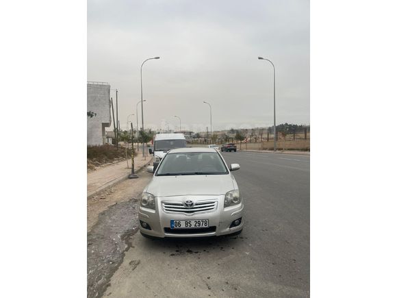 Sahibinden Toyota Avensis 1.6 Comfort 2009 Model