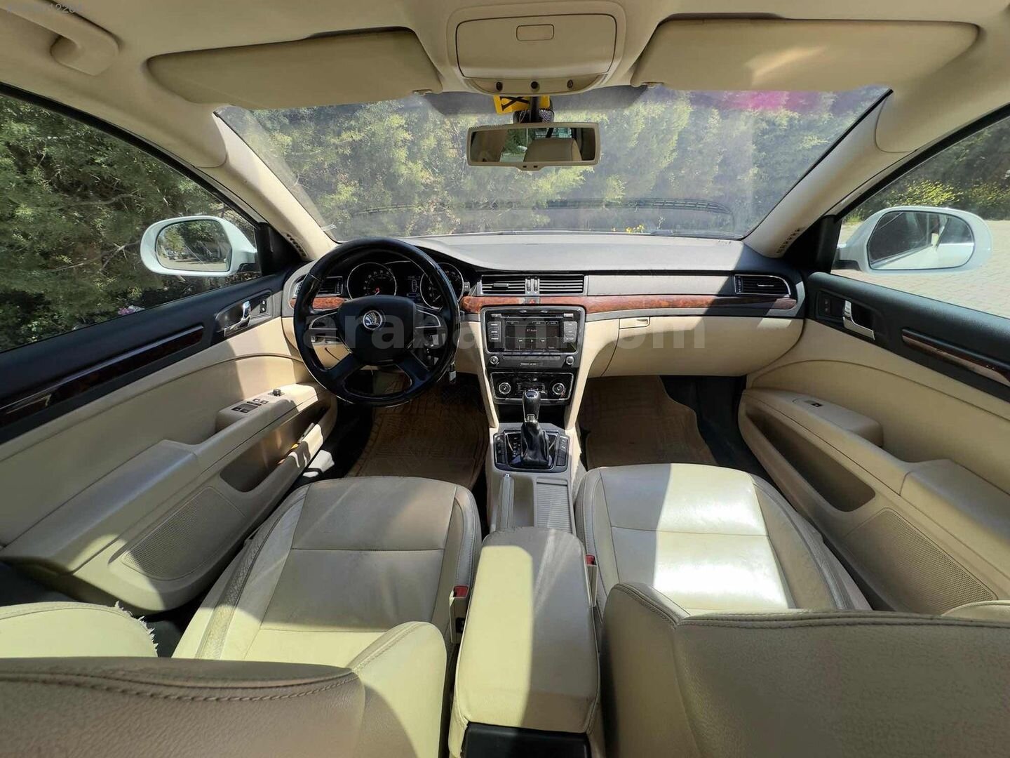 Galeriden Skoda SuperB 1.6 TDI Elegance 2013 Model İzmir 250.000 km Beyaz 3