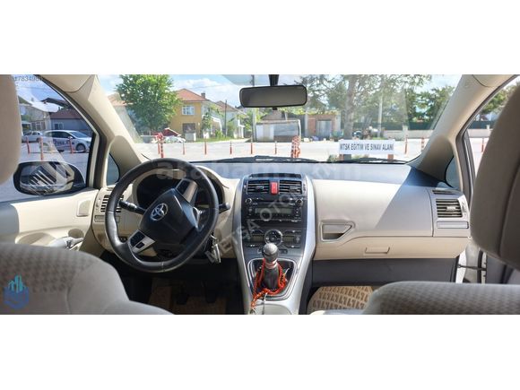 METSA'DAN 2012 MODEL AURİS 1.4 DİZEL MANUEL 125.000 KM