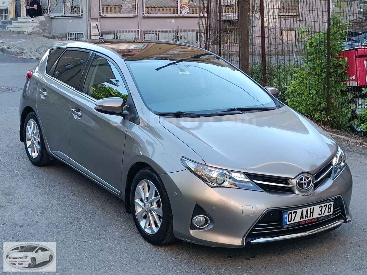 ÖZTÜRK AUTODAN BAKIMLI DÜŞÜK KMLİ OTOMATİK CAM TAVANLI AURİS 7