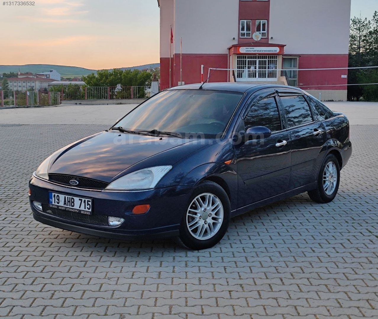 Galeriden Ford Focus 1.6 Ghia 2001 Model Çorum 315.000 km Lacivert