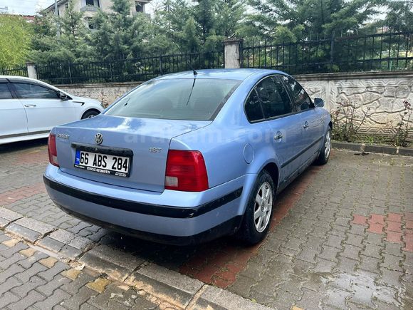 Sahibinden Volkswagen Passat 1.8 T Comfortline 2000 Model  342.000 km Mavi
