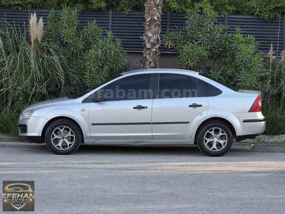 EFEHAN AUTO'DAN 2005 FORD FOCUS
