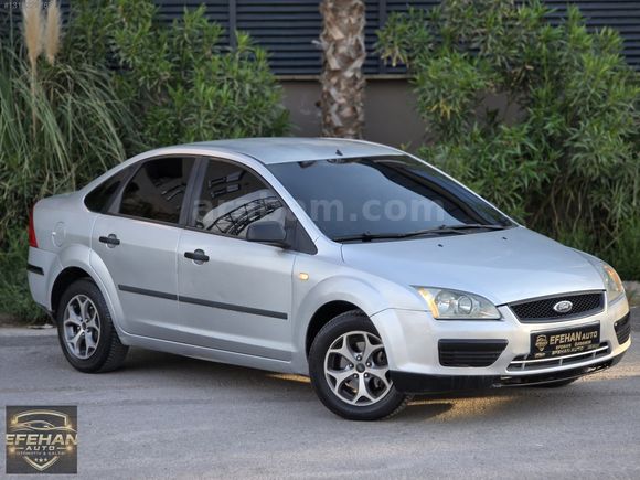 EFEHAN AUTO'DAN 2005 FORD FOCUS