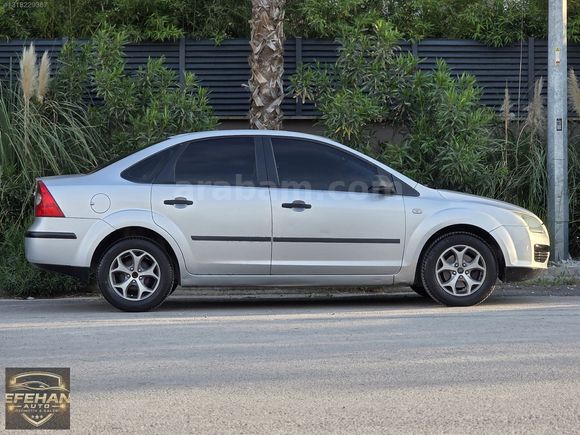 EFEHAN AUTO'DAN 2005 FORD FOCUS