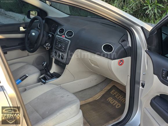 EFEHAN AUTO'DAN 2005 FORD FOCUS