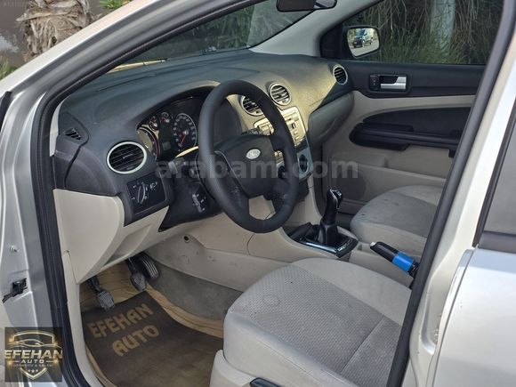 EFEHAN AUTO'DAN 2005 FORD FOCUS