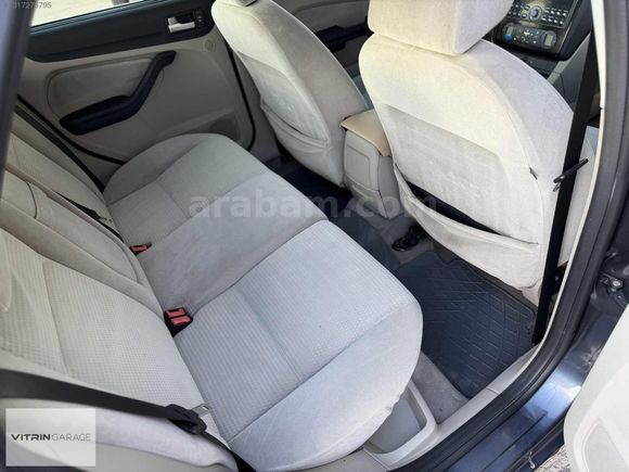 2006 FORD FOCUS 1.6 TDCI GHIA MANUEL SUNROOF