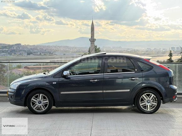 2006 FORD FOCUS 1.6 TDCI GHIA MANUEL SUNROOF