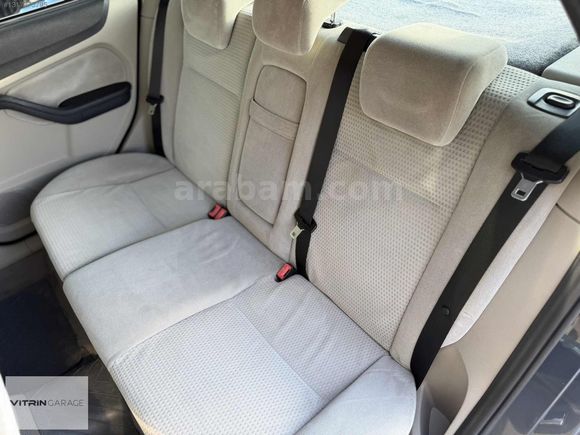 2006 FORD FOCUS 1.6 TDCI GHIA MANUEL SUNROOF